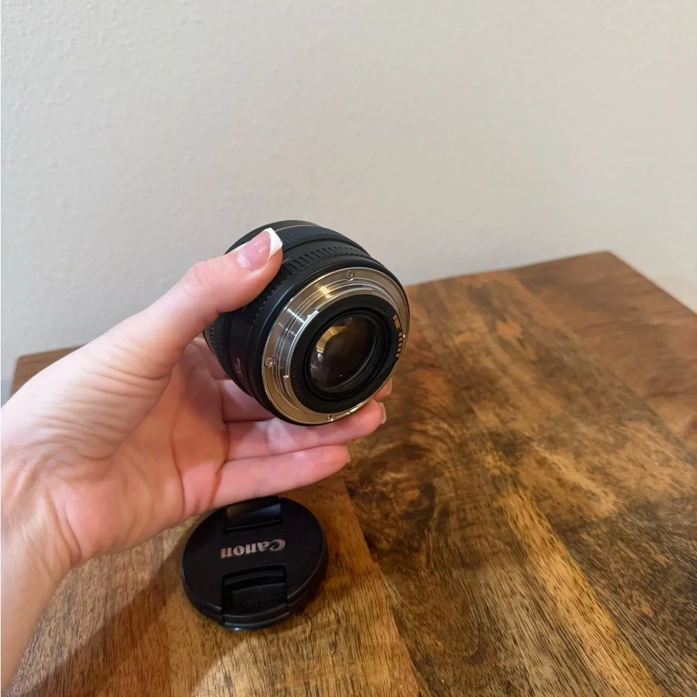 Canon EF 50mm f/1.4 USM lens